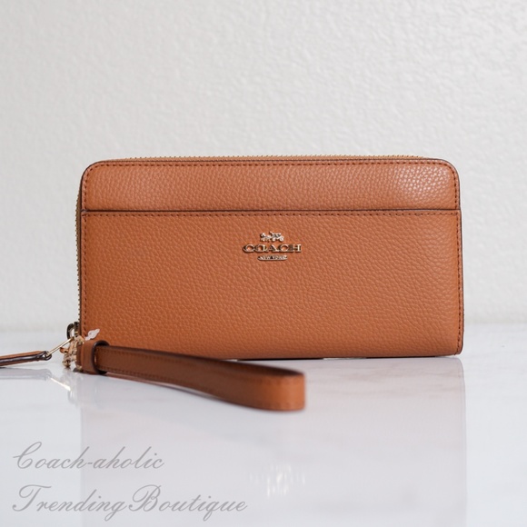 Coach Handbags - NWT Coach Leather Accordion Zip Wallet/Wristlet